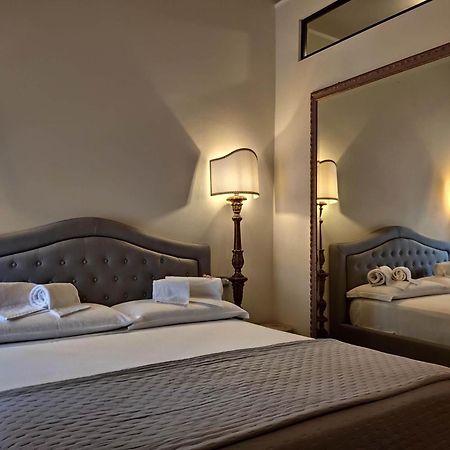 Residenza D'Epoca Cavaliere - Romantic Rooms Биббона Экстерьер фото